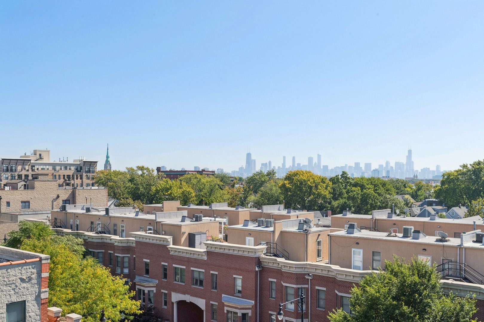 1738 W Belmont Avenue #1R, Chicago, IL 60657