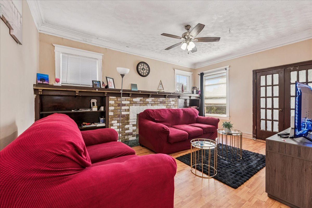 2542 E 73rd Street, Chicago, IL 60649