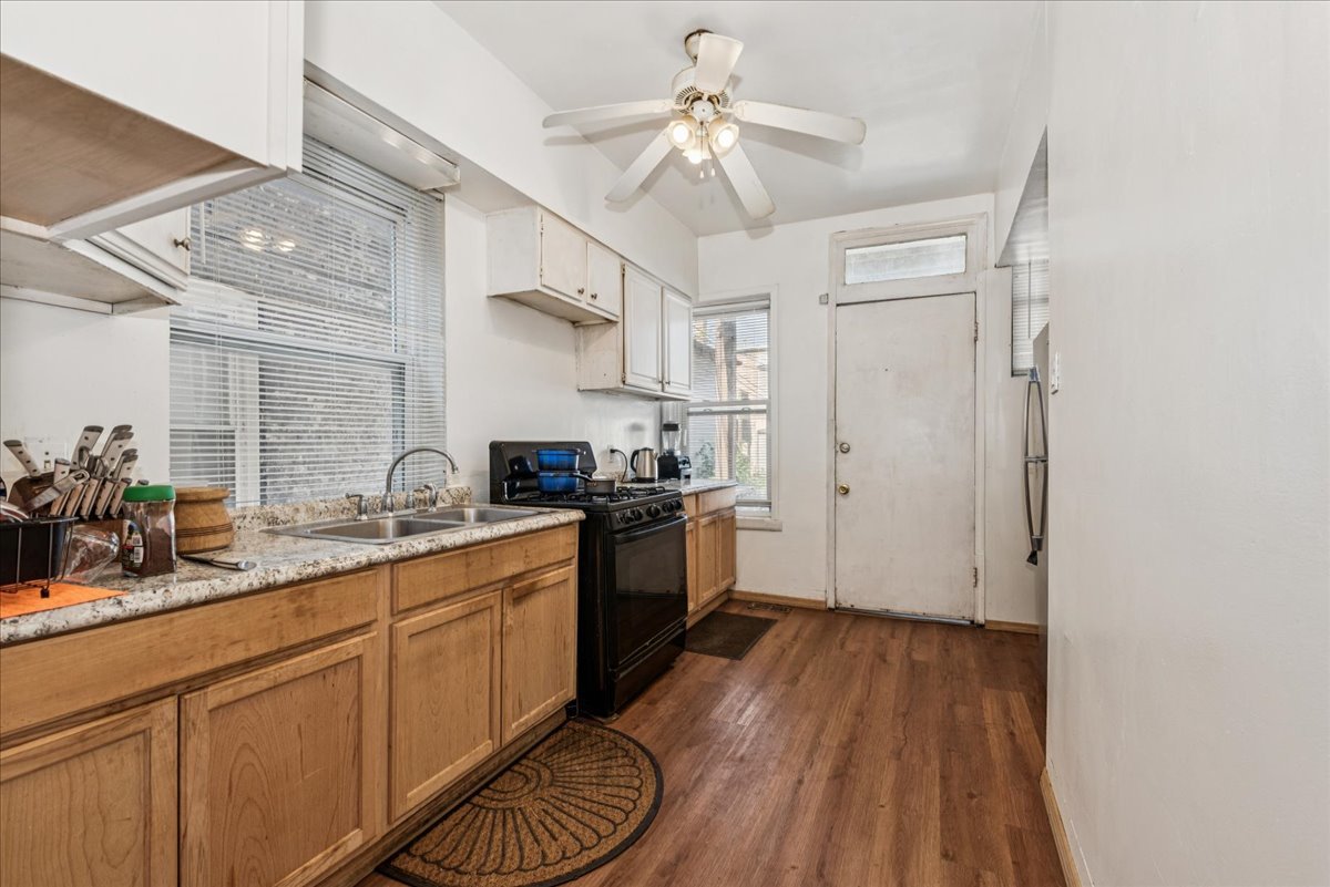 2542 E 73rd Street, Chicago, IL 60649