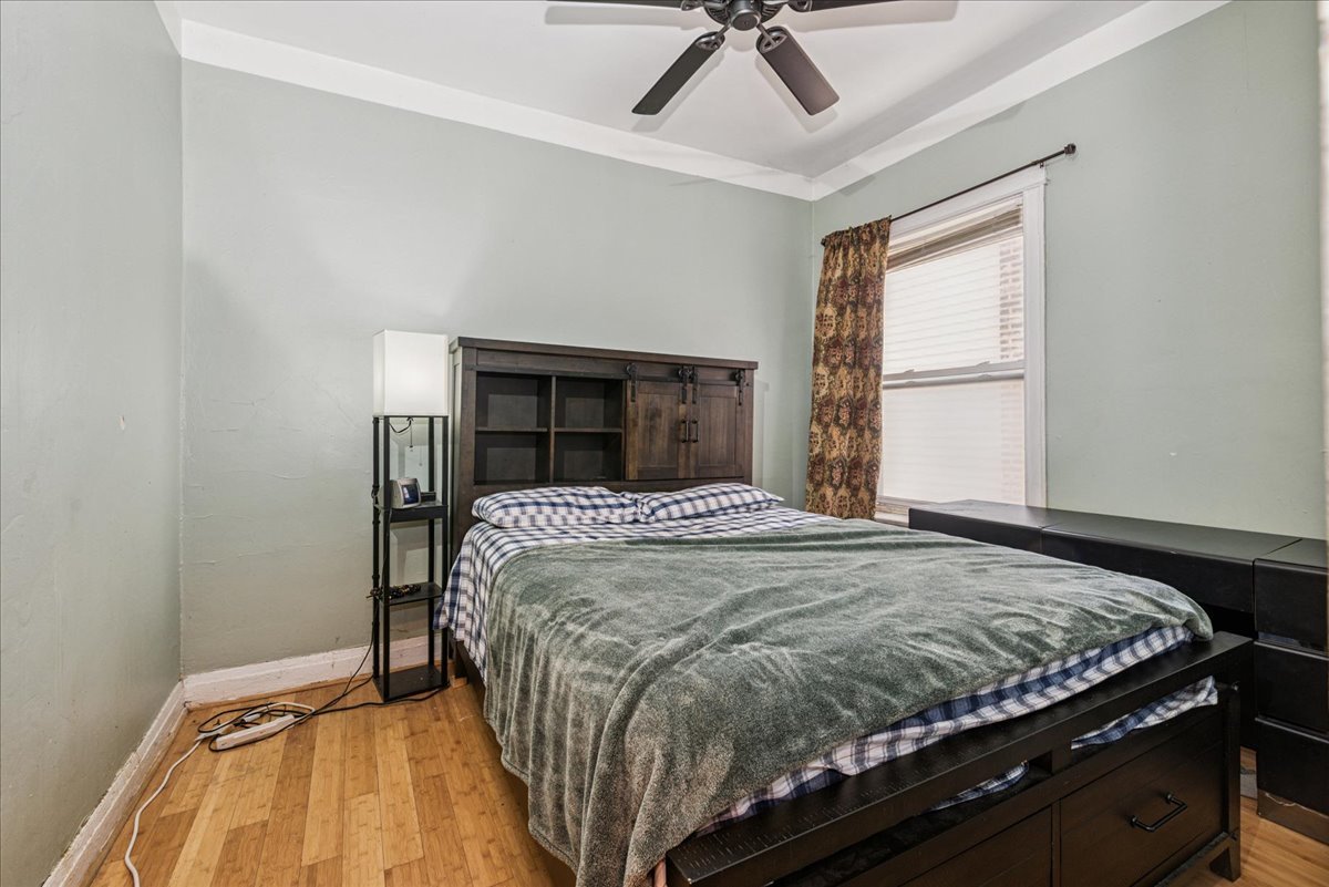 2542 E 73rd Street, Chicago, IL 60649