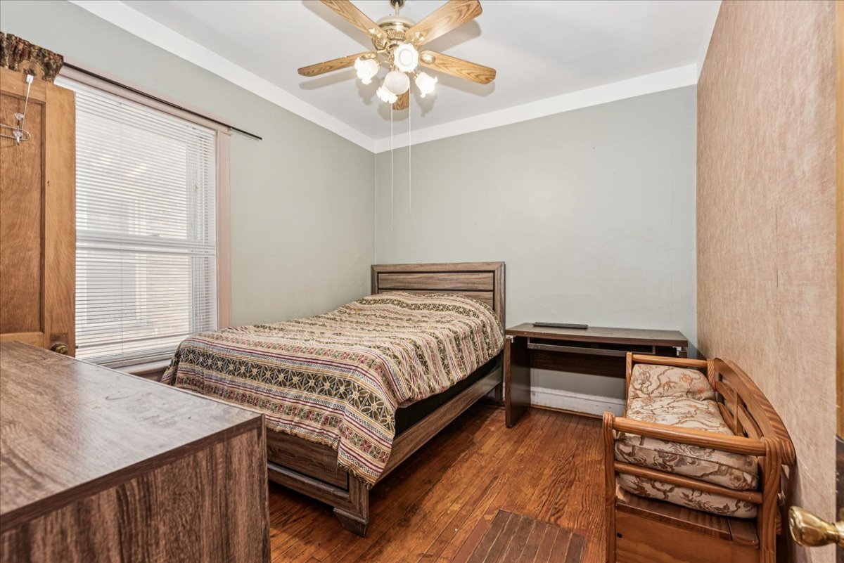 2542 E 73rd Street, Chicago, IL 60649