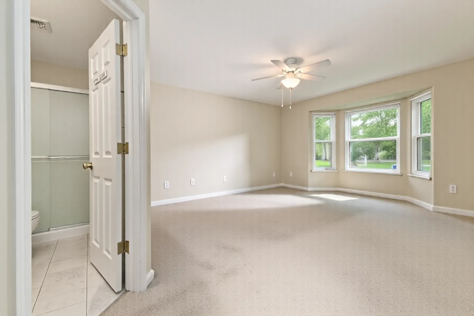 2366 Nantucket Lane, Elgin, IL 60123