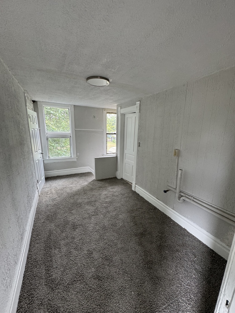 1302 W Butler Street, Peoria, IL 61605