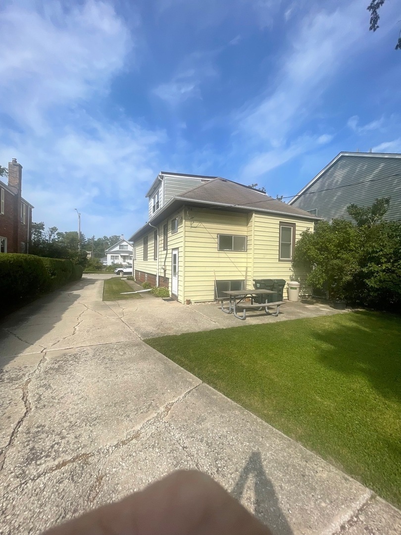 3913 Grove Avenue, Brookfield, IL 60513