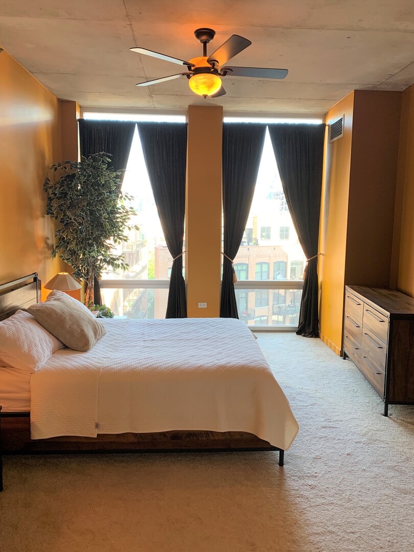 720 N Larrabee Street #807, Chicago, IL 60654