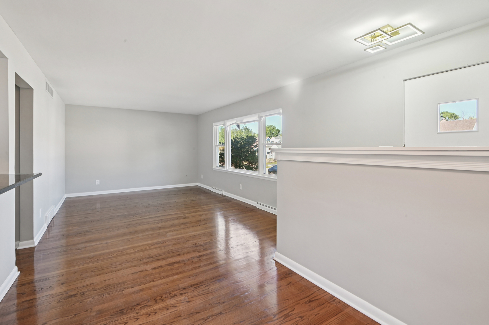 18036 Oakley Avenue, Lansing, IL 60438