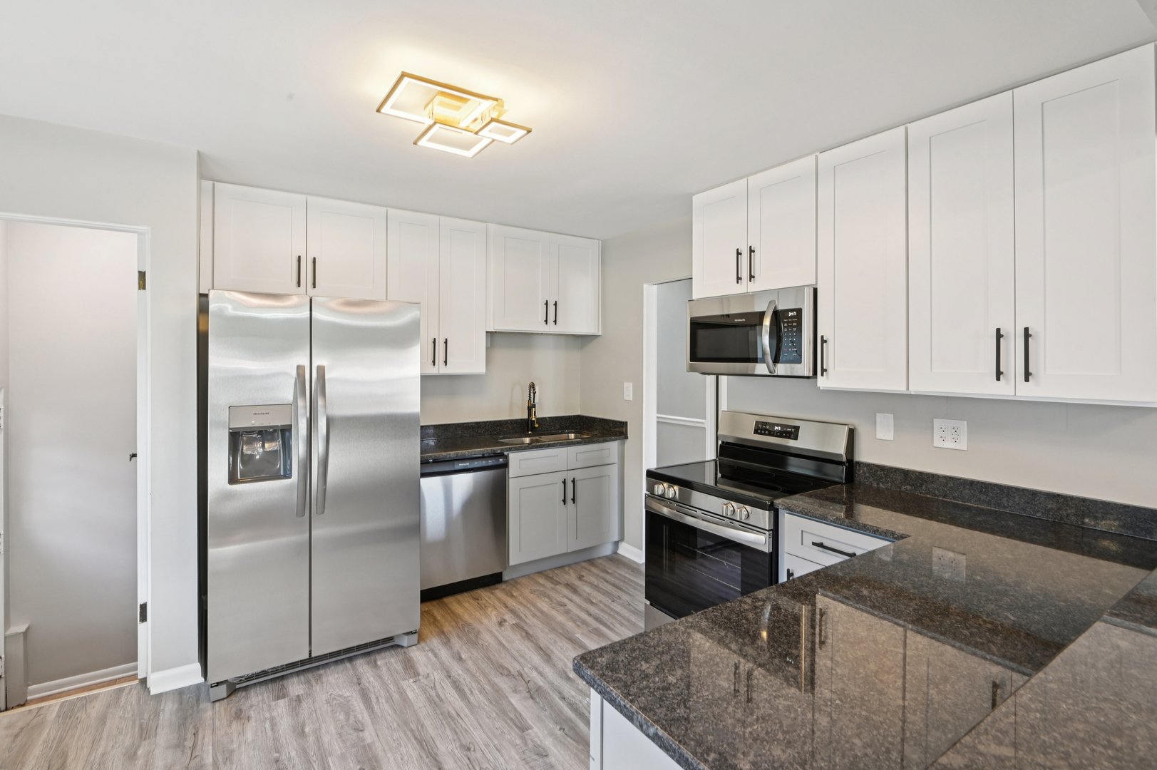 18036 Oakley Avenue, Lansing, IL 60438