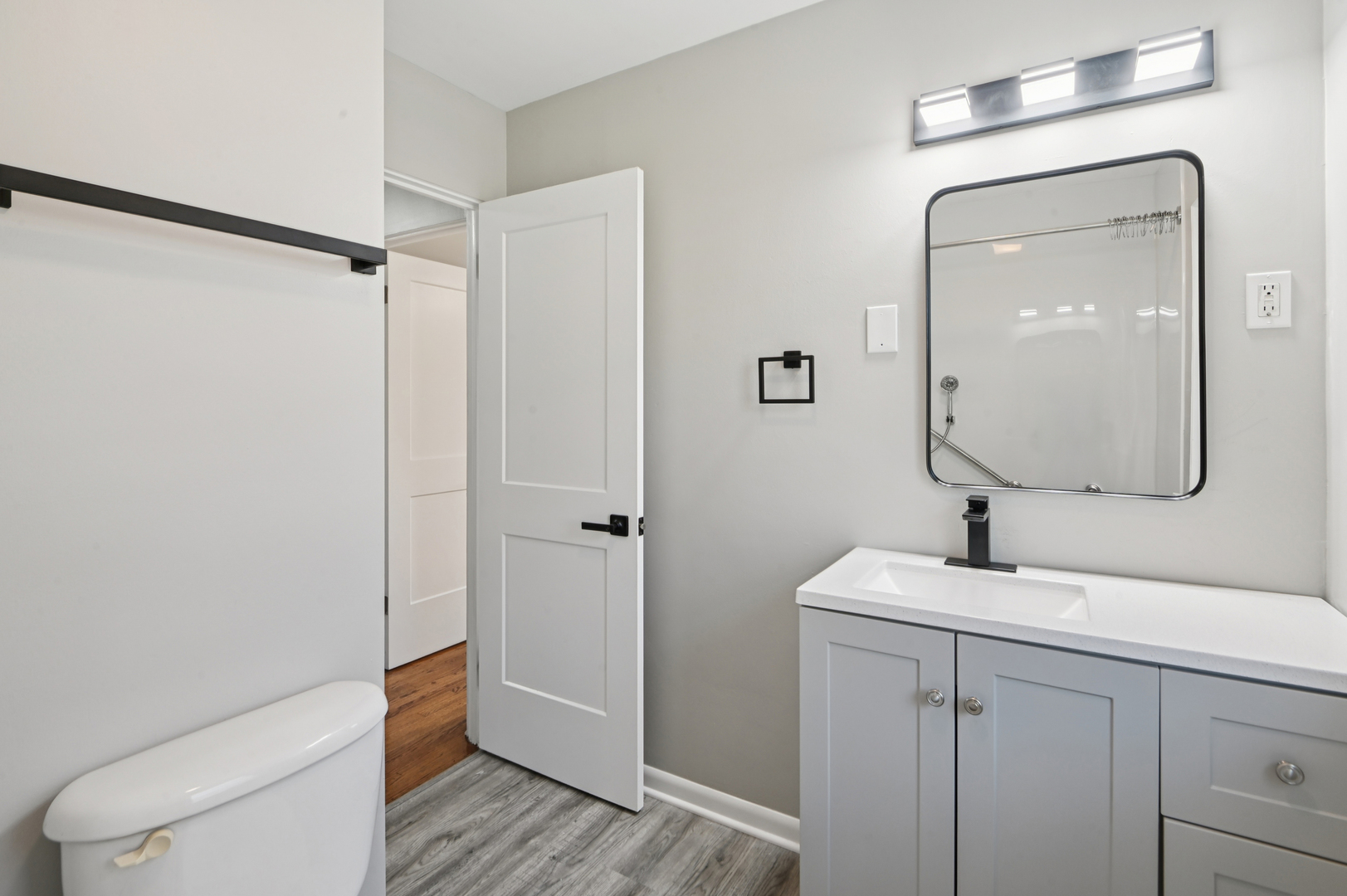 18036 Oakley Avenue, Lansing, IL 60438