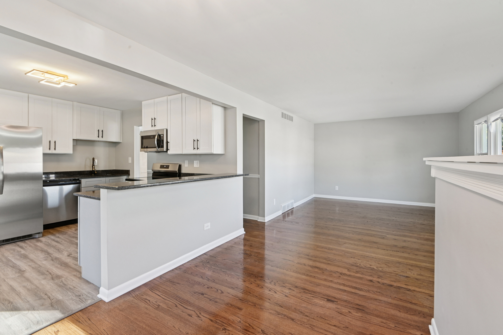 18036 Oakley Avenue, Lansing, IL 60438