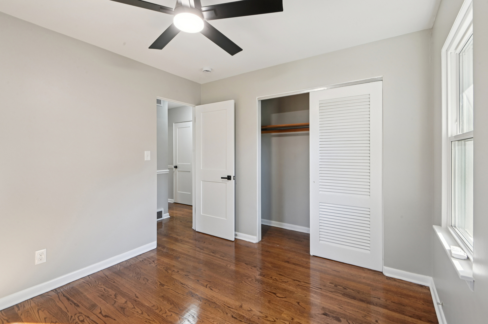 18036 Oakley Avenue, Lansing, IL 60438