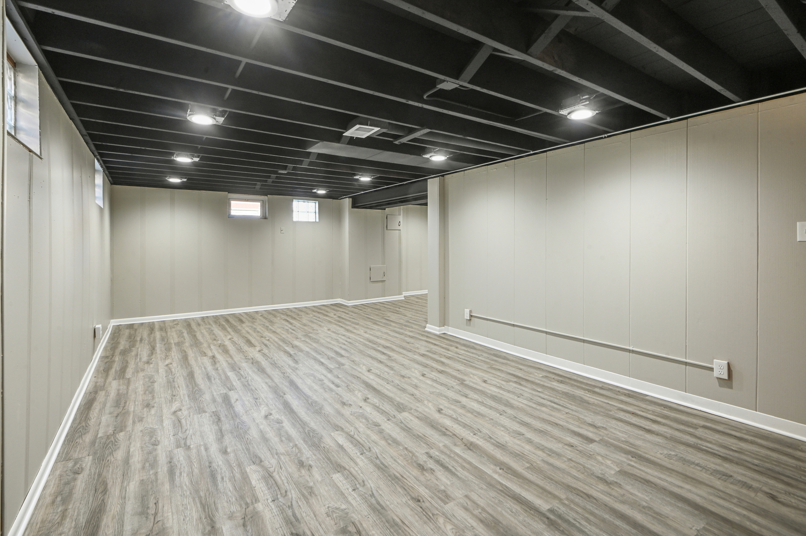 18036 Oakley Avenue, Lansing, IL 60438