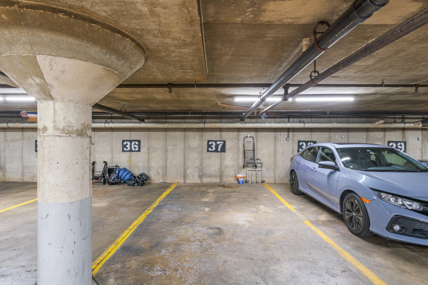 440 Raintree Court #1M, Glen Ellyn, IL 60137