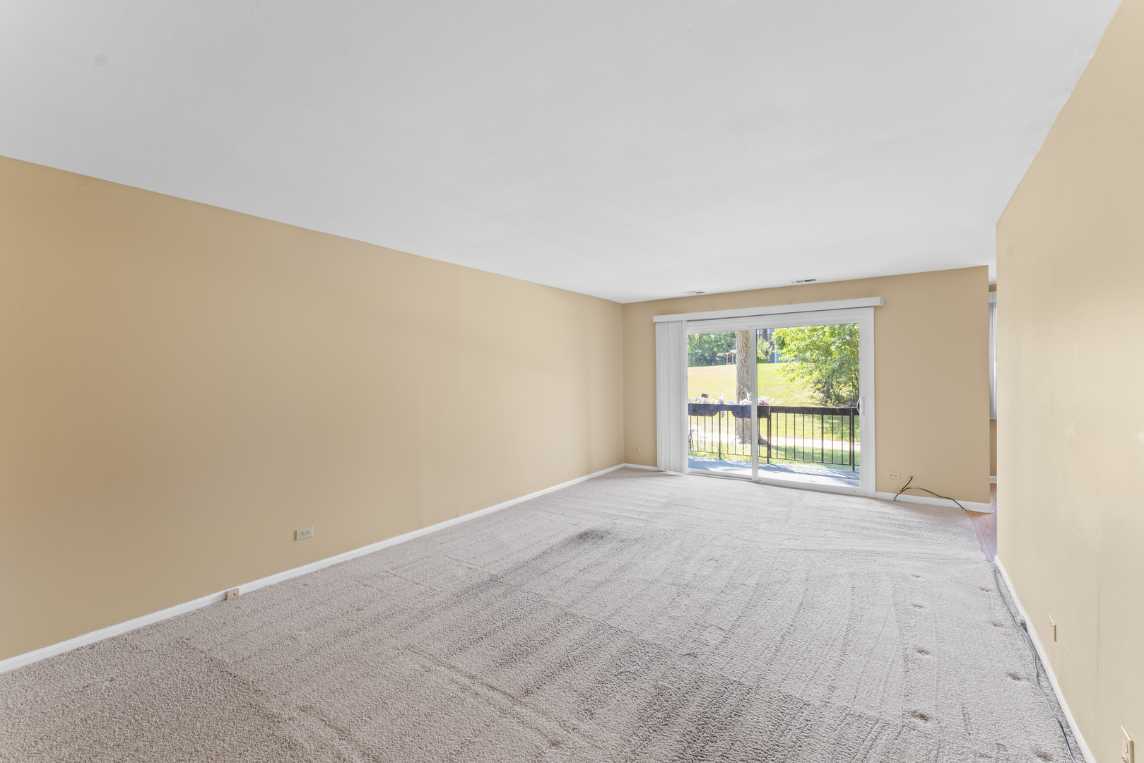 440 Raintree Court #1M, Glen Ellyn, IL 60137