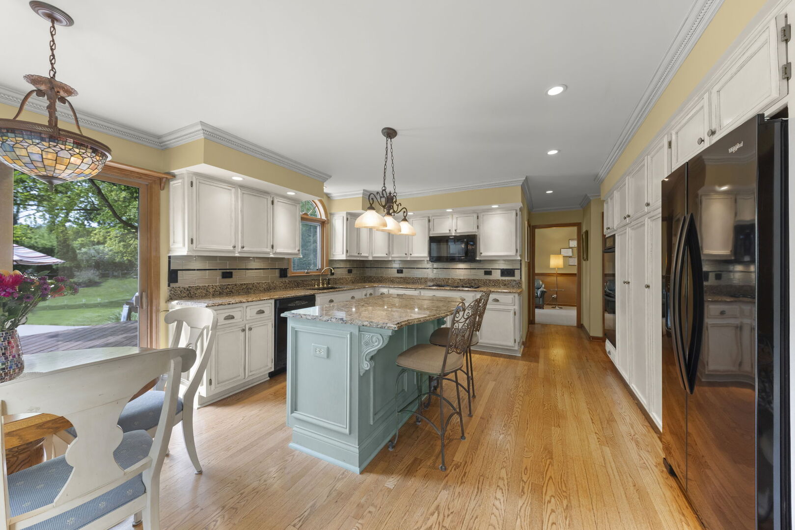 1230 Champion Forest Court, Wheaton, IL 60187