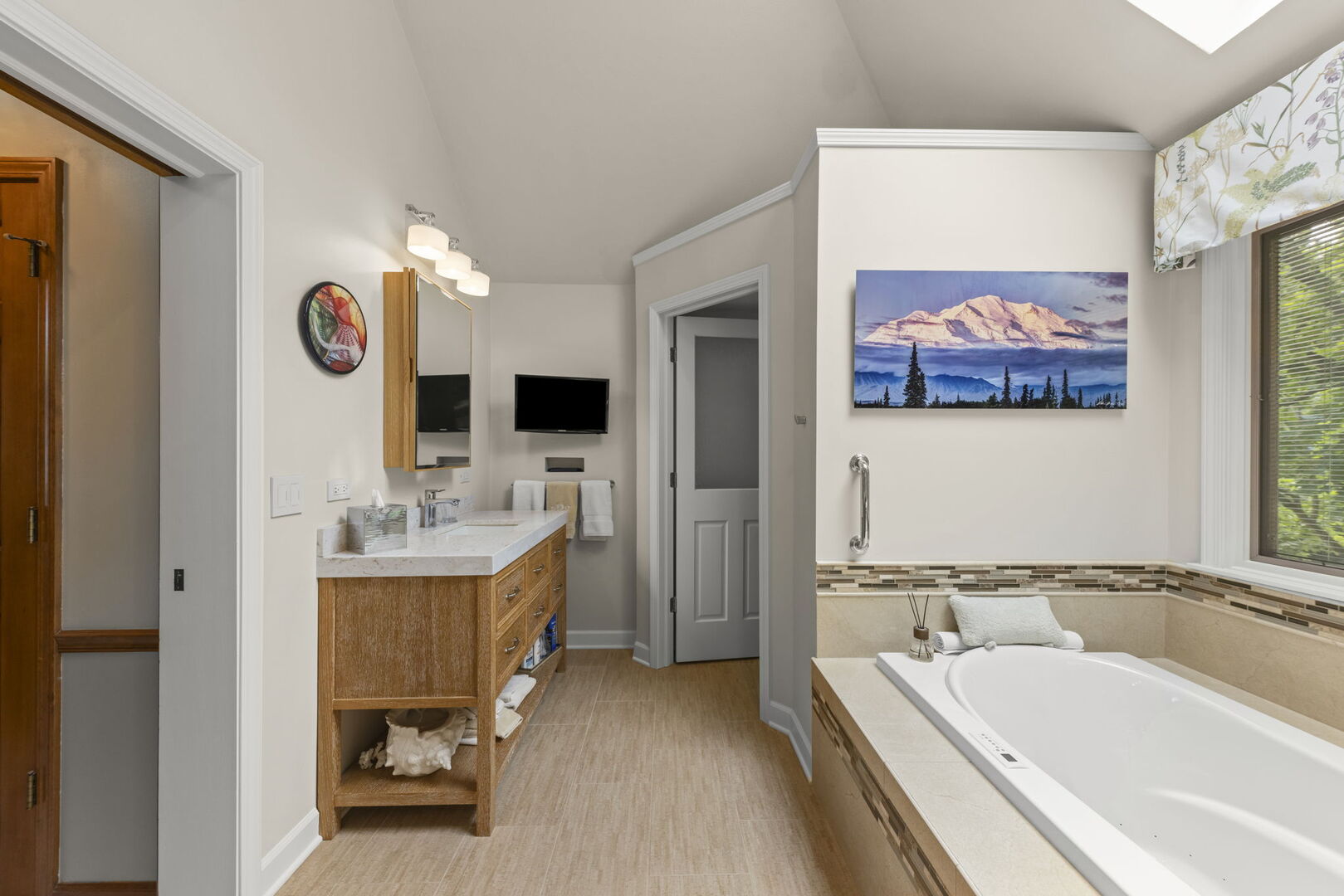 1230 Champion Forest Court, Wheaton, IL 60187
