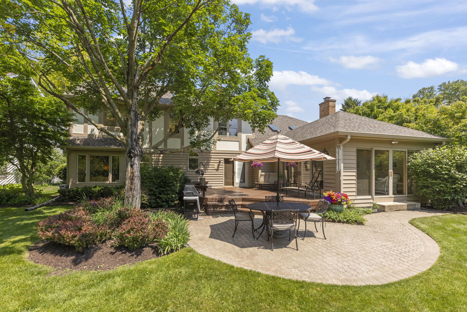 1230 Champion Forest Court, Wheaton, IL 60187