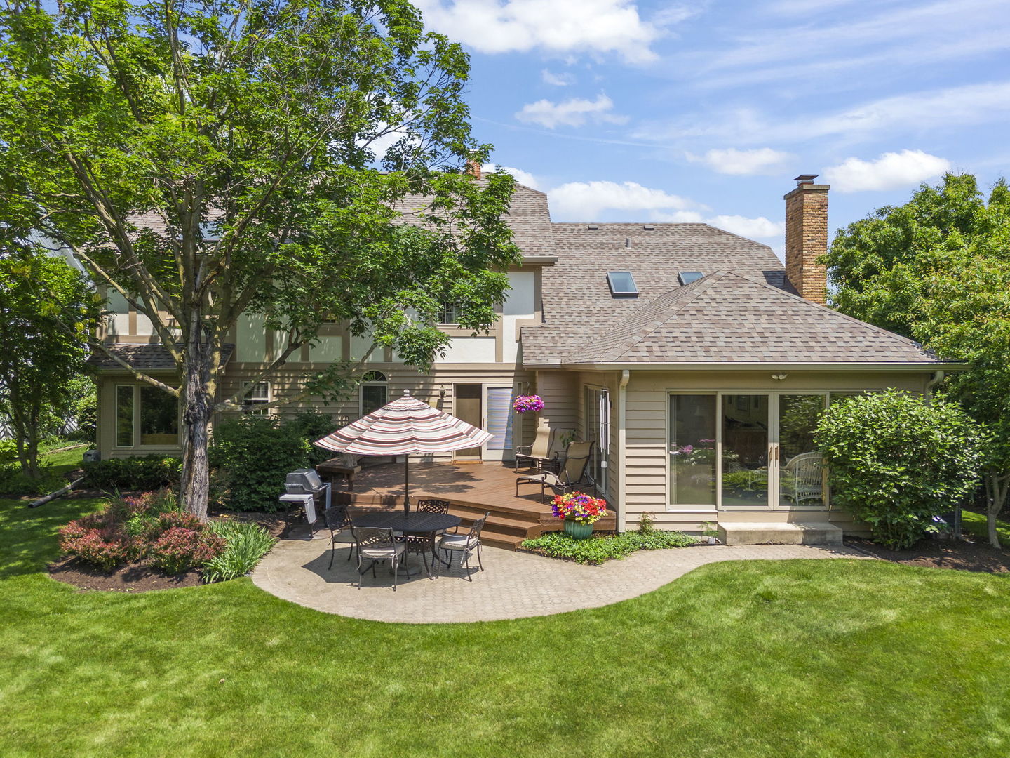 1230 Champion Forest Court, Wheaton, IL 60187