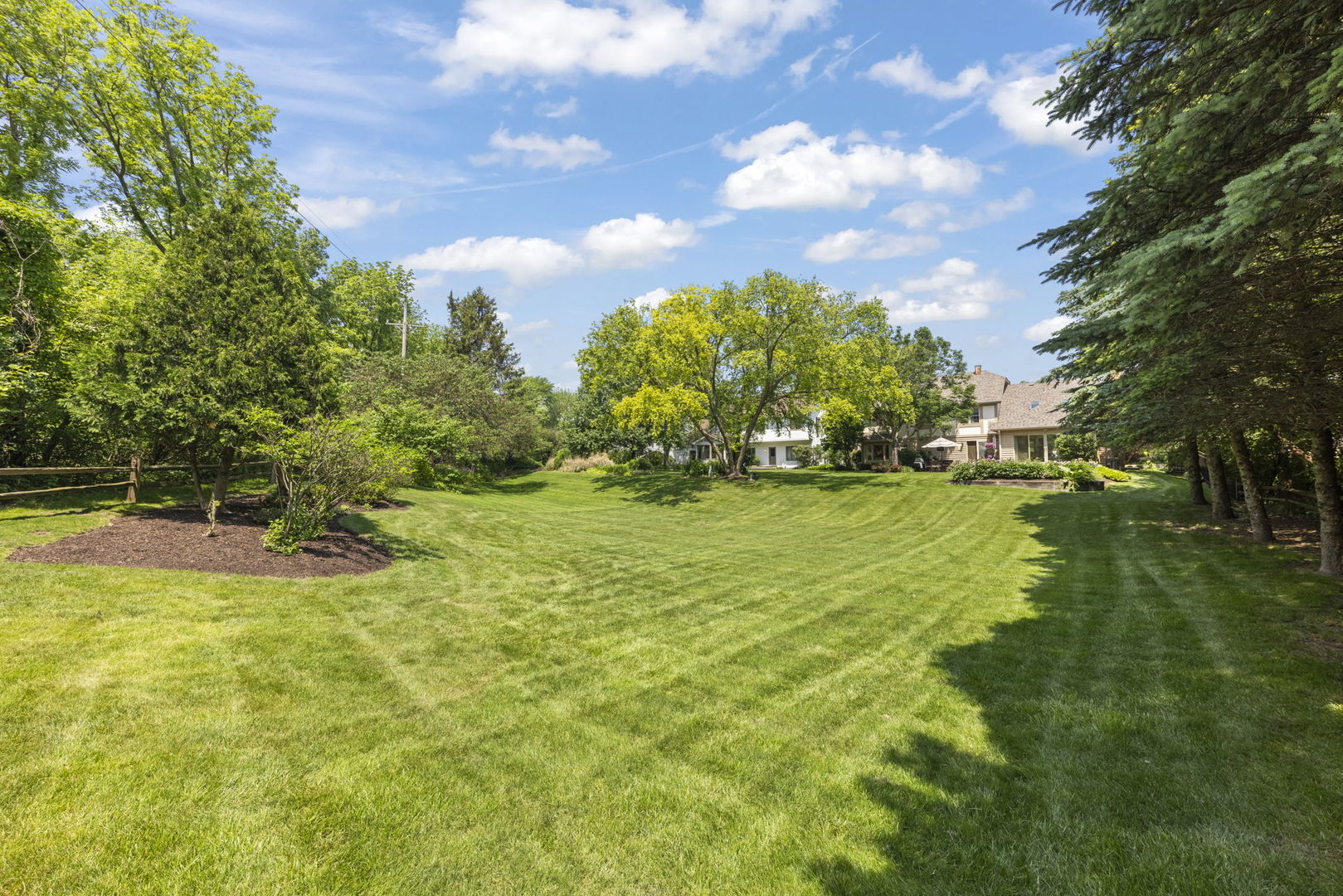 1230 Champion Forest Court, Wheaton, IL 60187