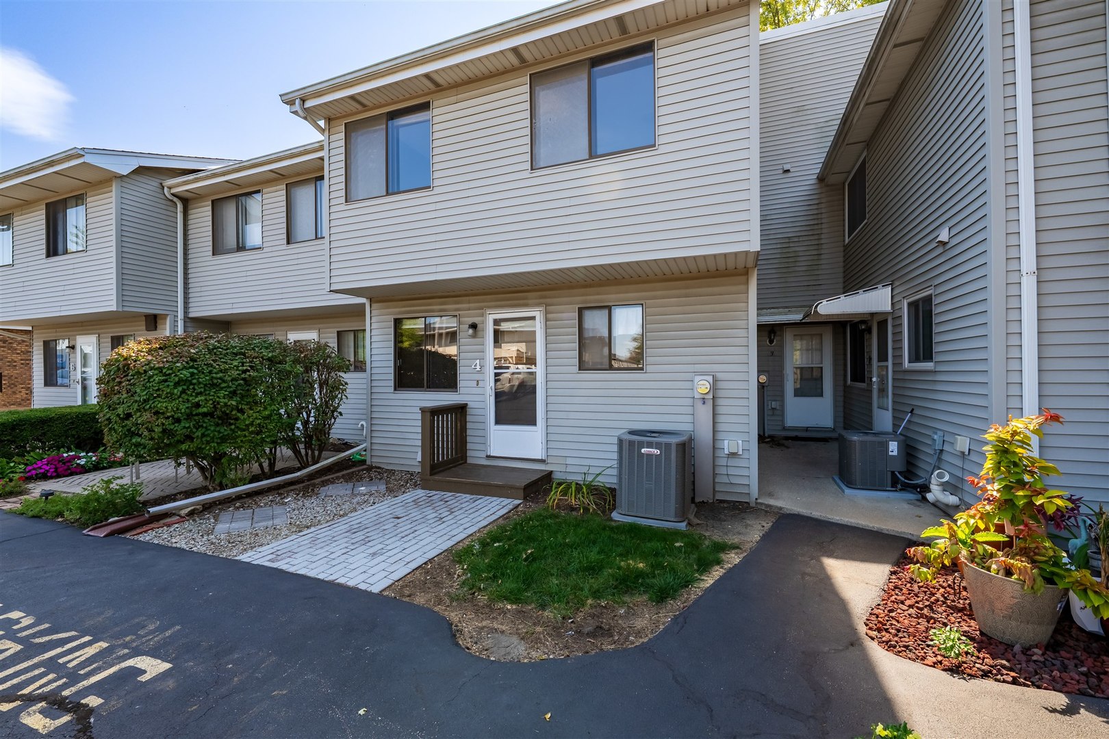 1402 Keller Road #4, Normal, IL 61761