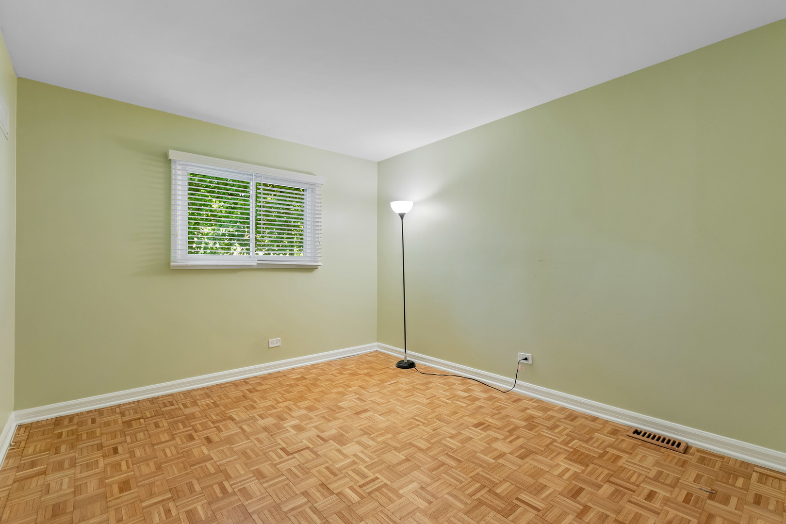 1924 Wilmette Avenue #D, Wilmette, IL 60091