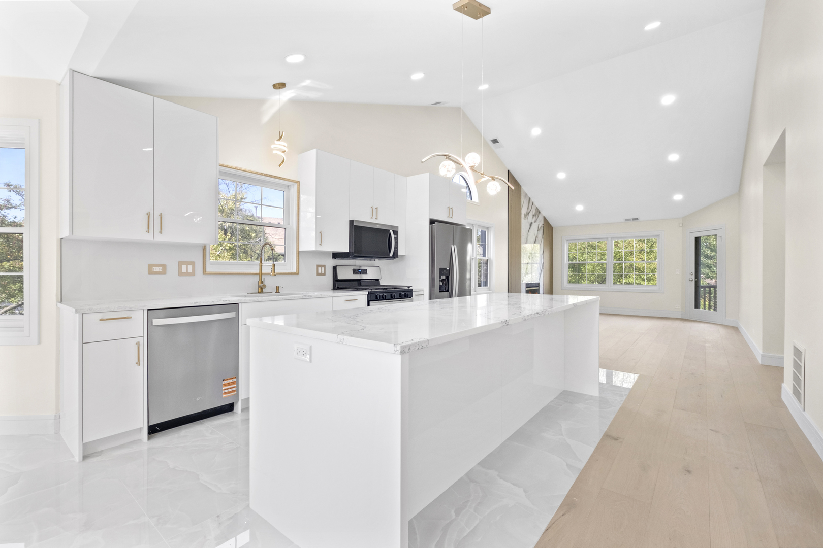 3157 N Daniels Court #3157, Arlington Heights, IL 60004