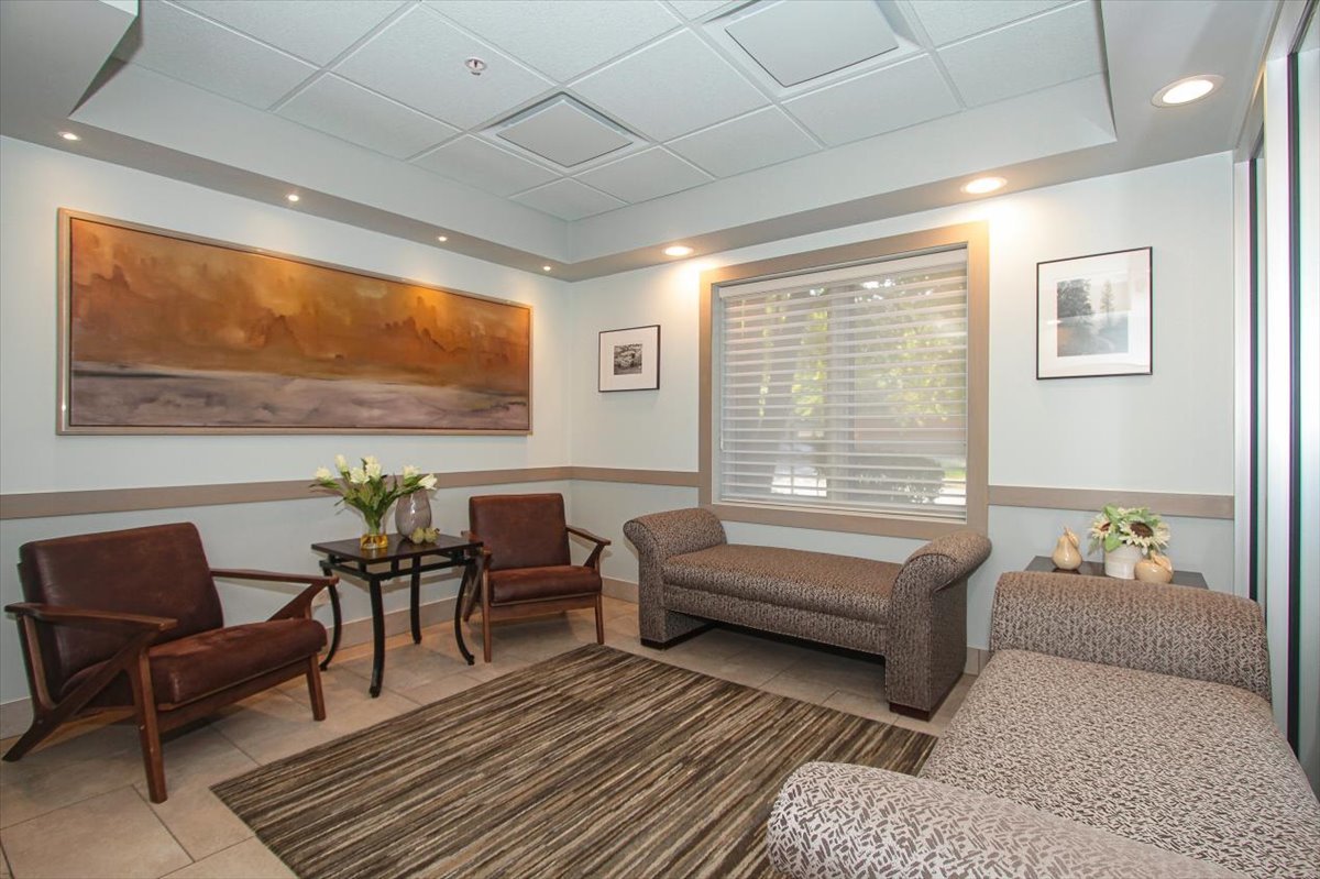 1600 E Thacker Street #706, Des Plaines, IL 60016