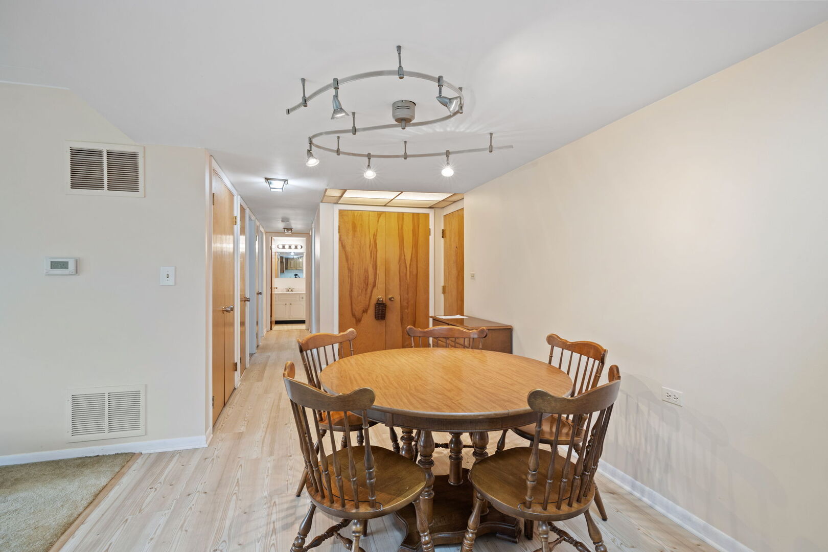 5540 Walnut Avenue #11B, Downers Grove, IL 60515