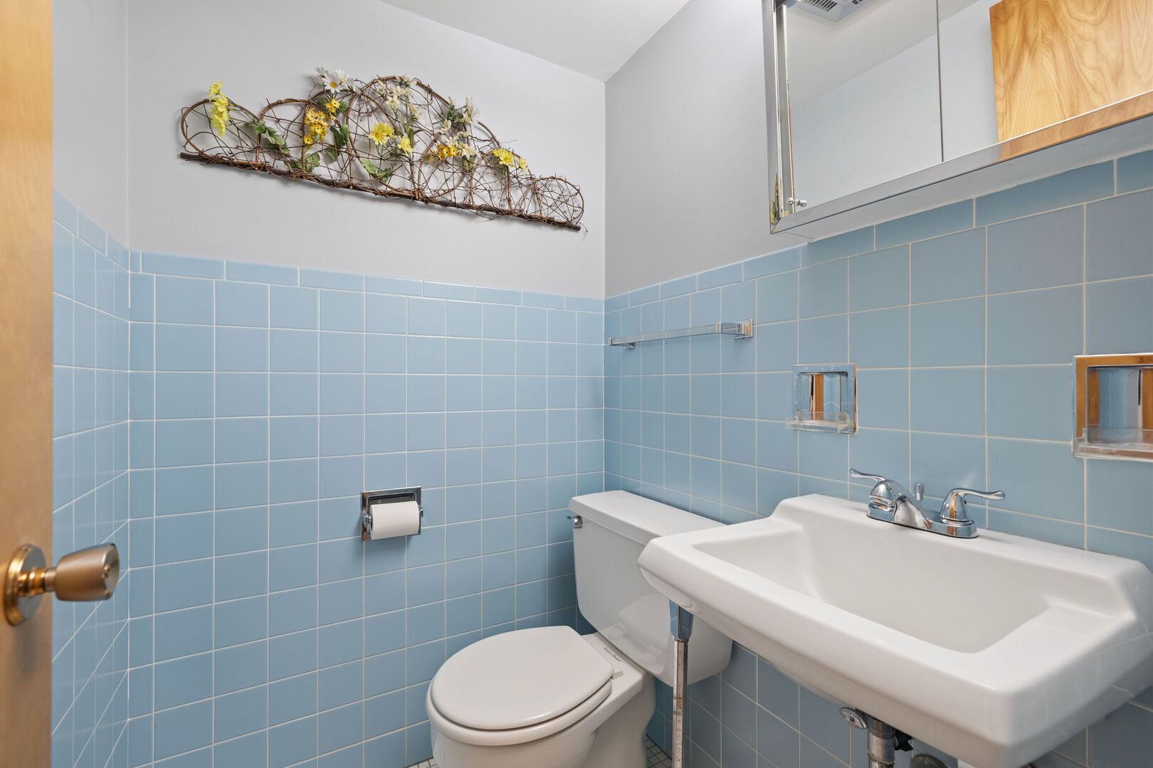 5540 Walnut Avenue #11B, Downers Grove, IL 60515