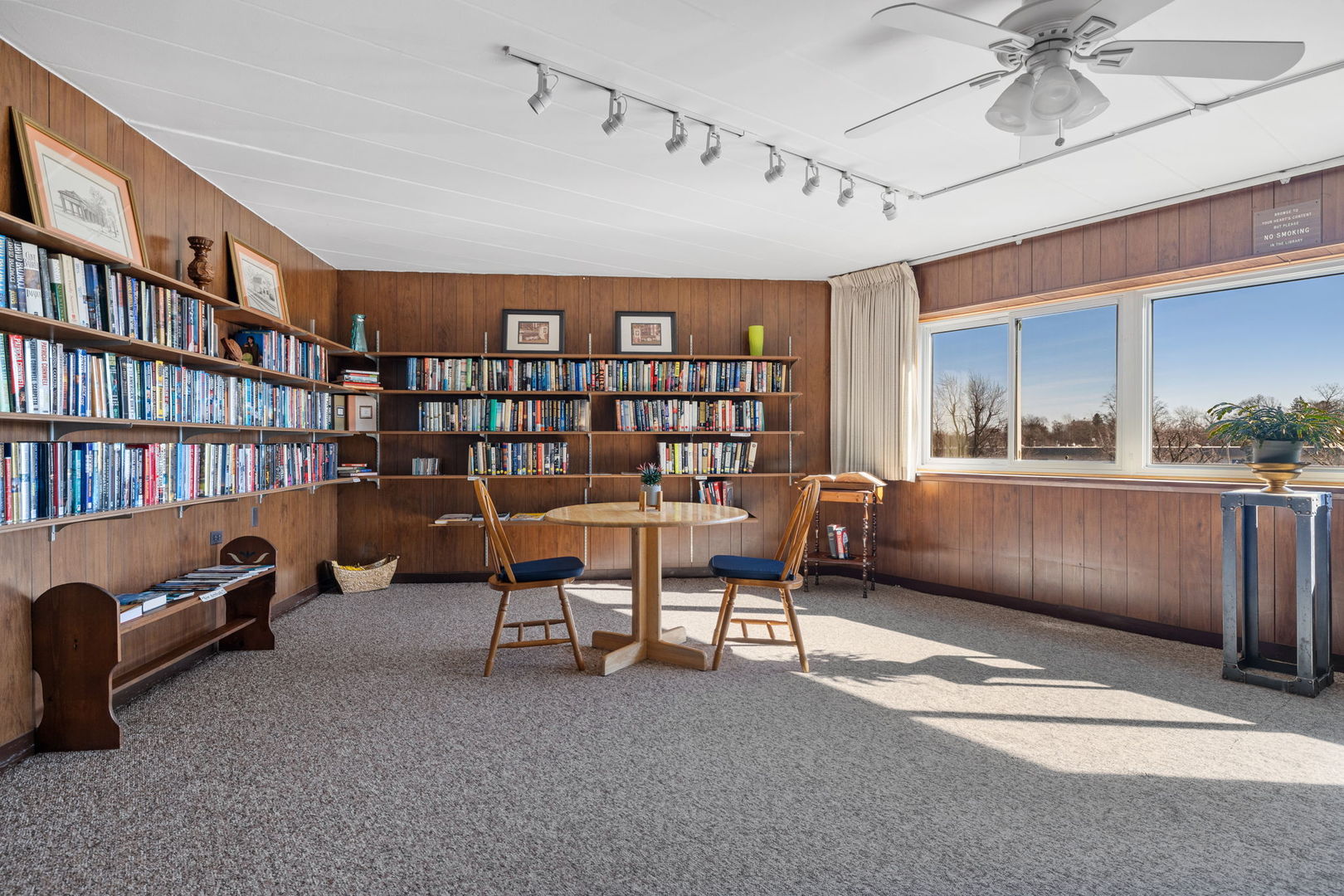 5540 Walnut Avenue #11B, Downers Grove, IL 60515
