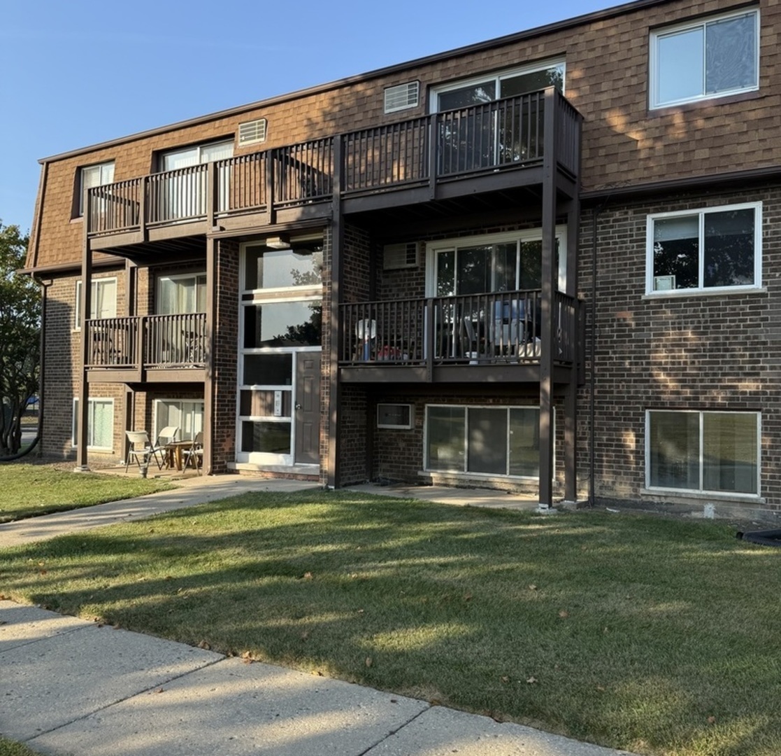 115 Boardwalk Street #2E, Elk Grove Village, IL 60007