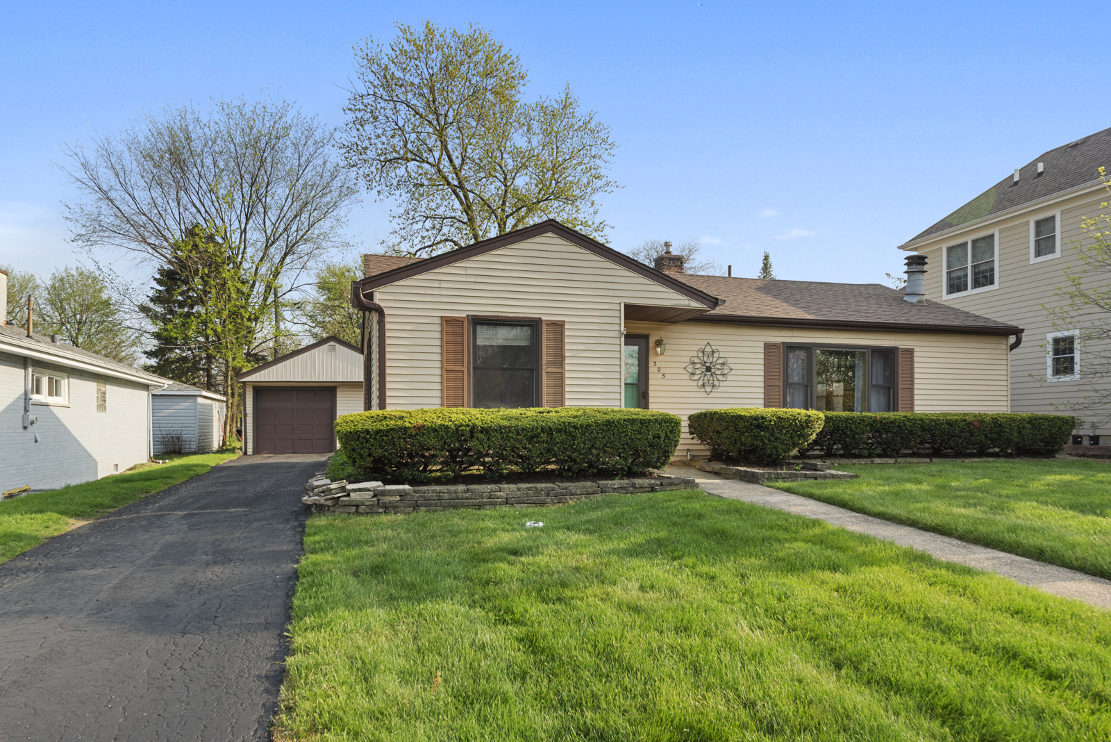 305 3rd Street, Downers Grove, IL 60515