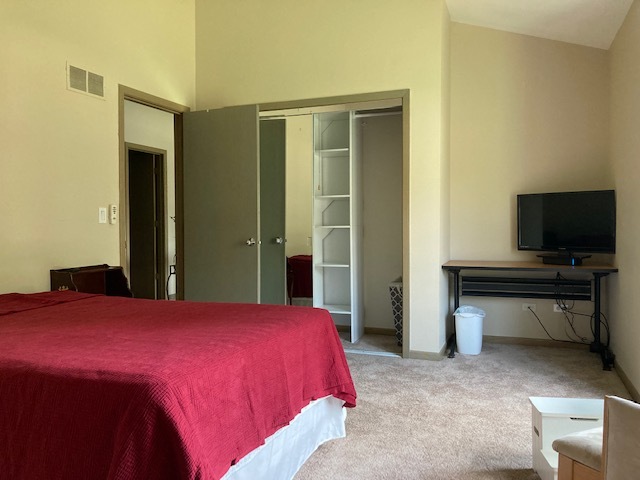 1421 Kirkwall Court, Inverness, IL 60010