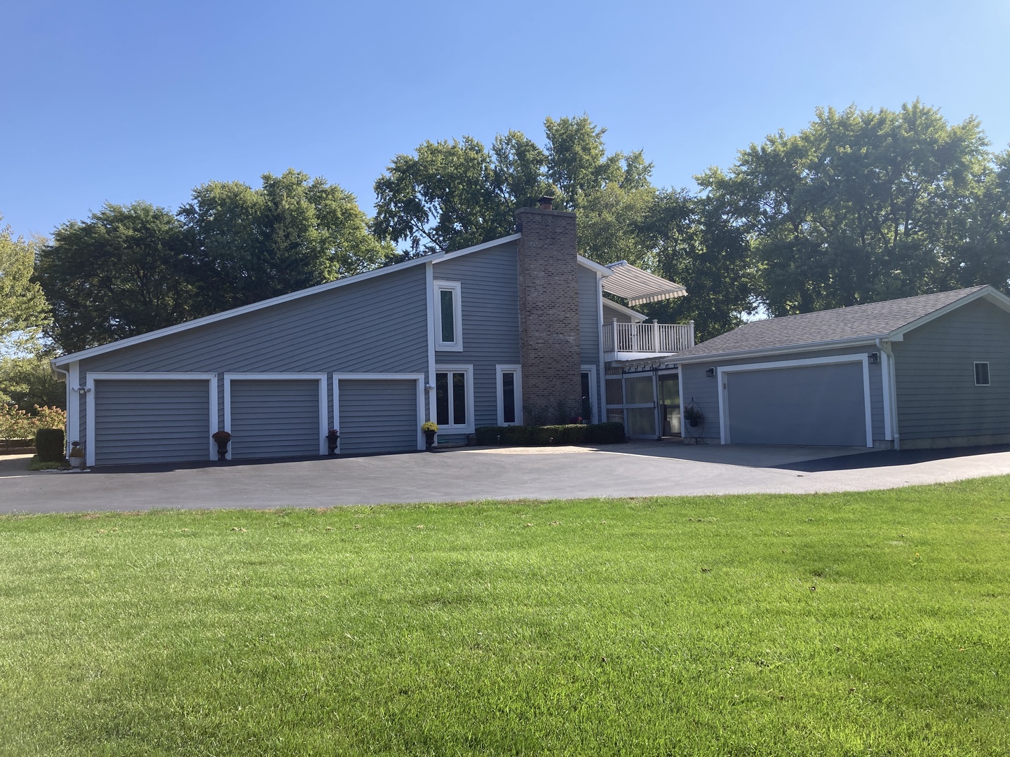 1421 Kirkwall Court, Inverness, IL 60010