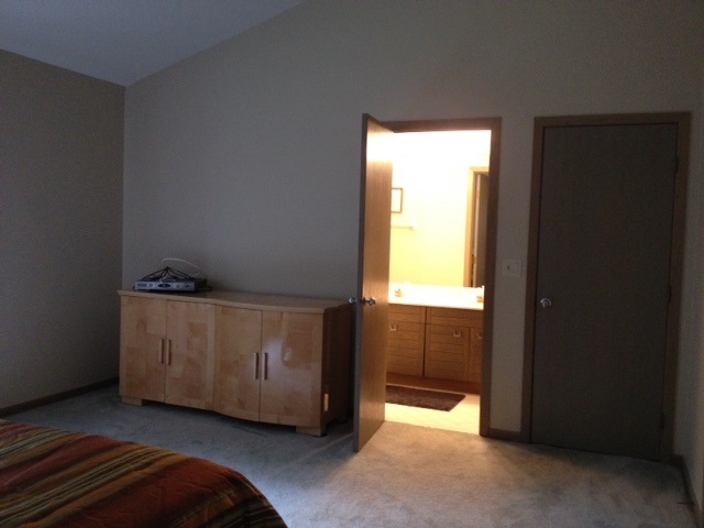 1421 Kirkwall Court, Inverness, IL 60010