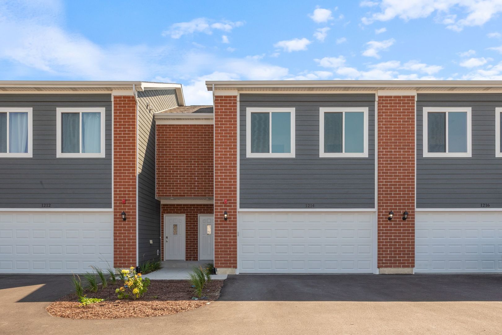 1214 Gillespie Lane, Yorkville, IL 60560