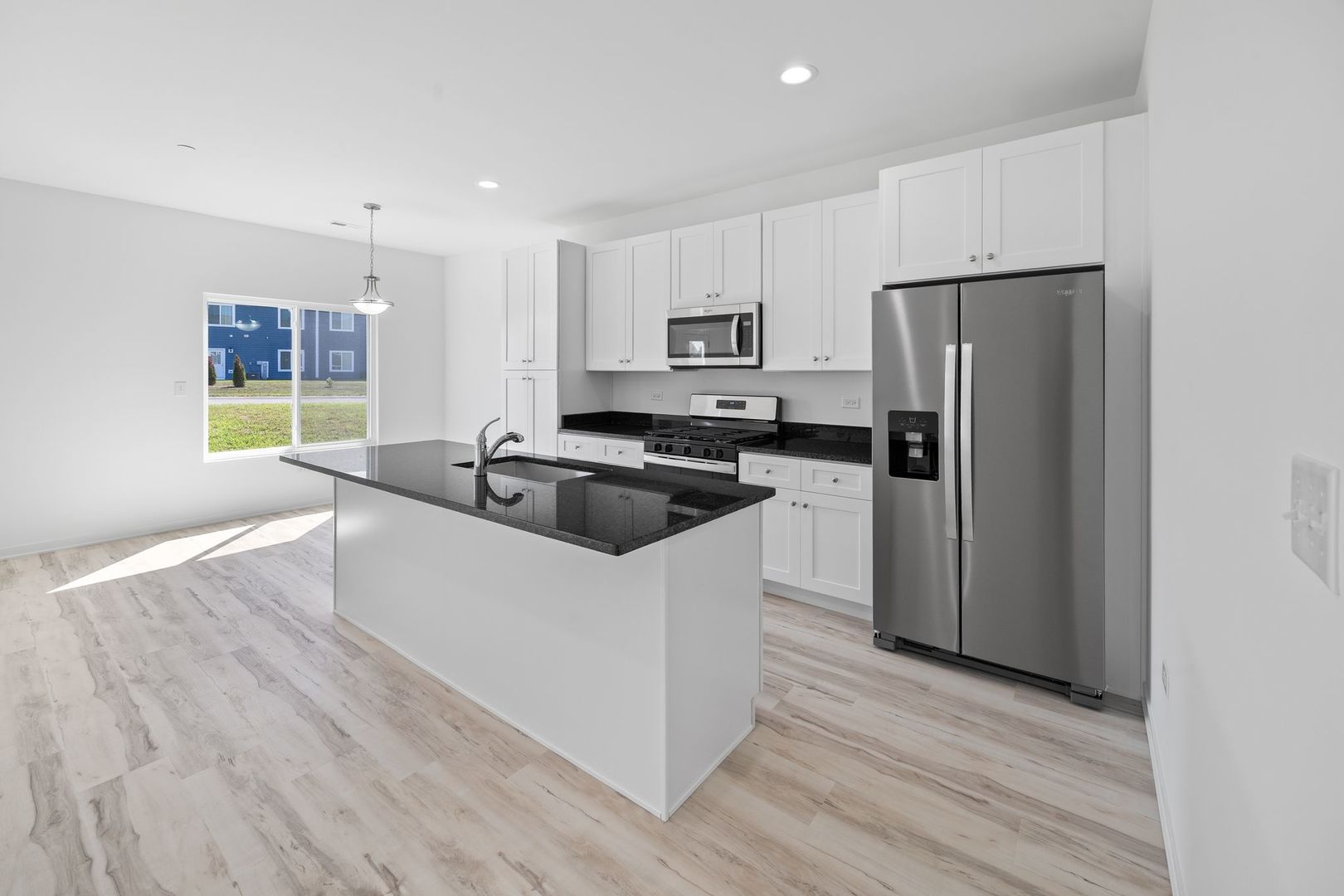 1214 Gillespie Lane, Yorkville, IL 60560