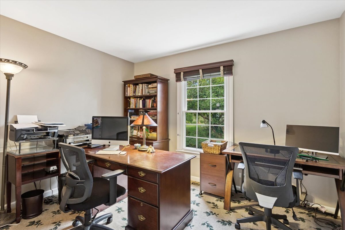 1572 Clemson Drive, Naperville, IL 60565