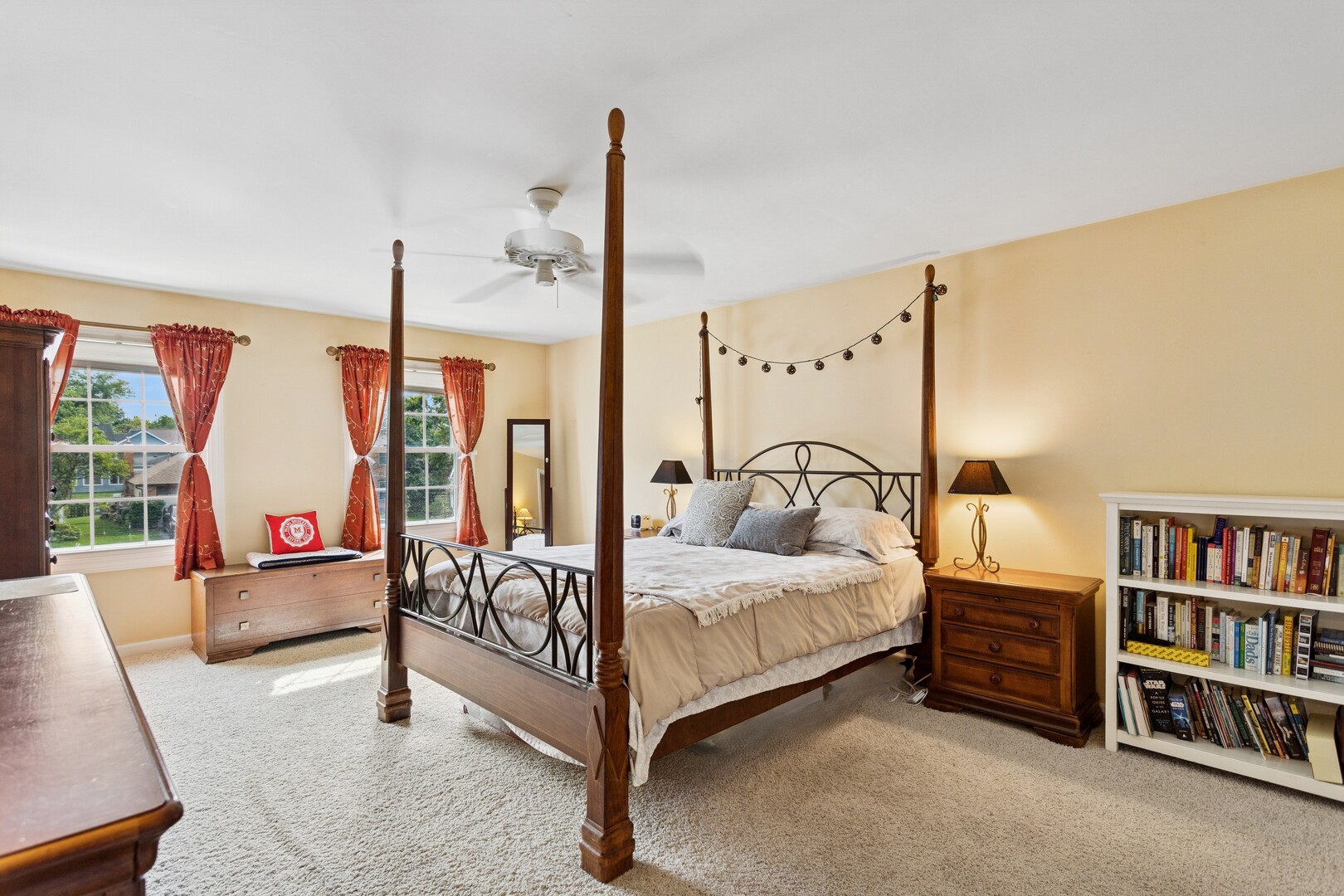 1572 Clemson Drive, Naperville, IL 60565