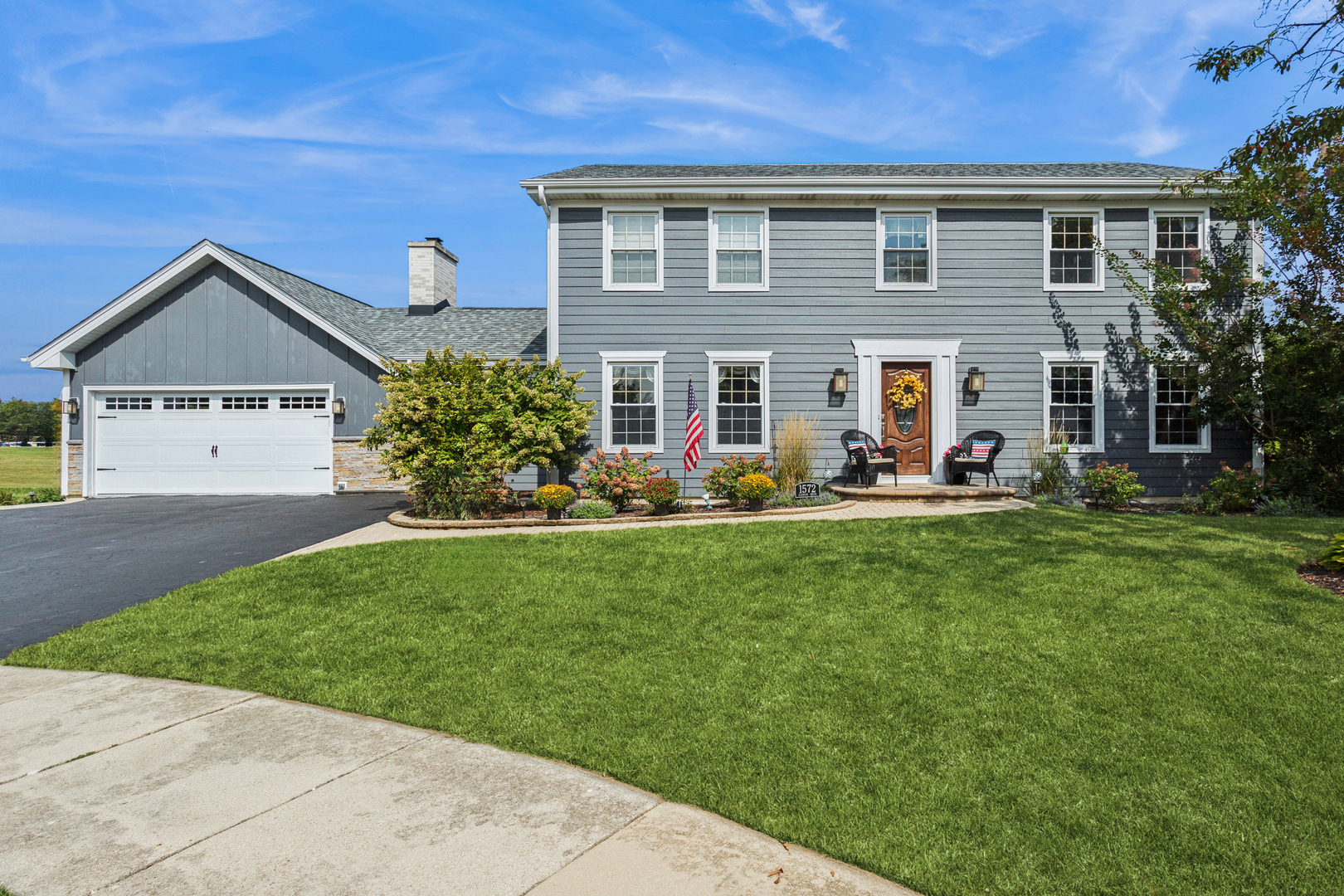 1572 Clemson Drive, Naperville, IL 60565