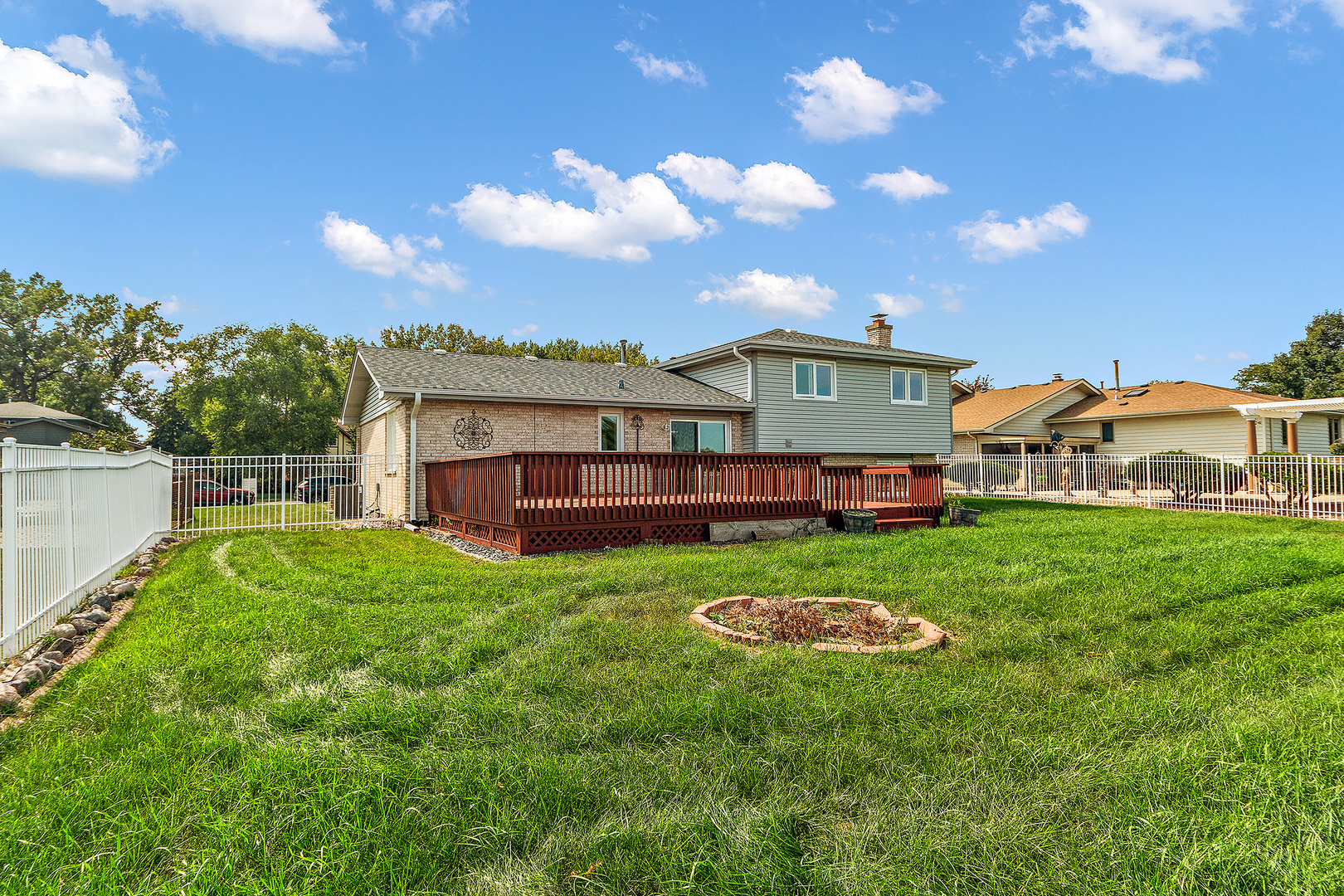 17389 Highwood Drive, Orland Park, IL 60467