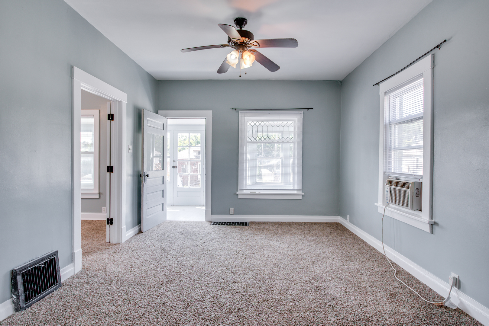 830 Porter Street, Joliet, IL 60432