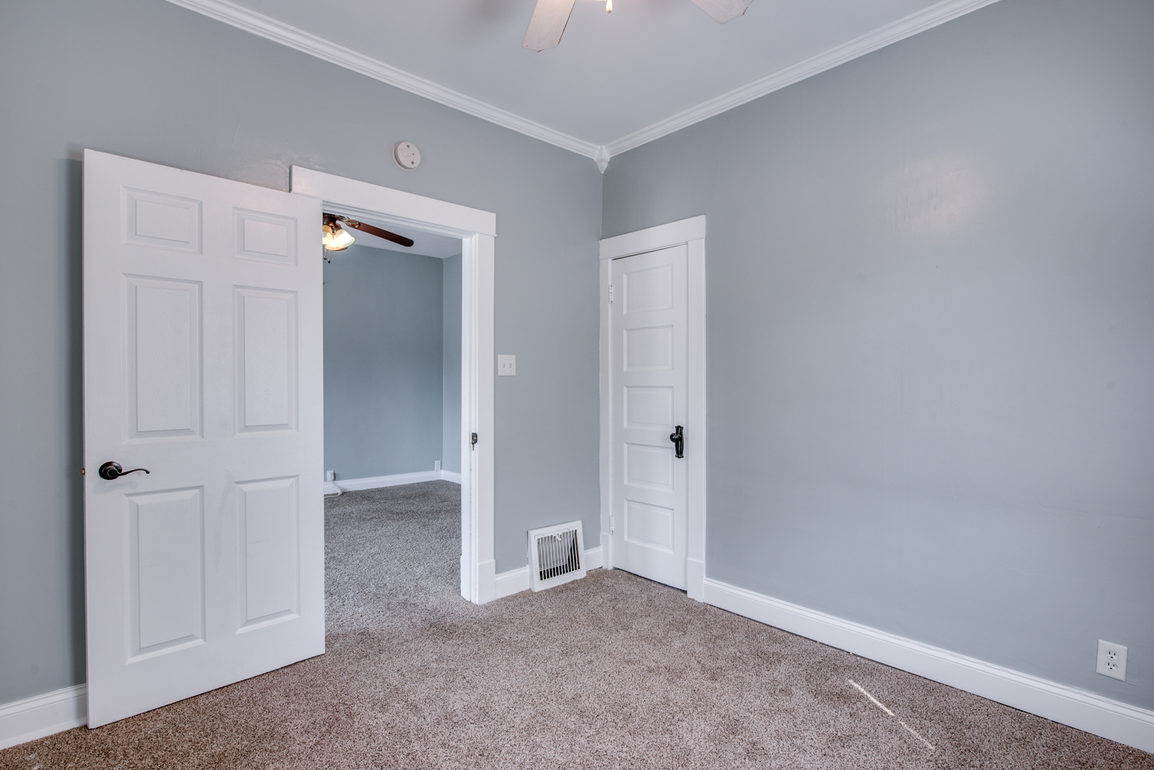 830 Porter Street, Joliet, IL 60432