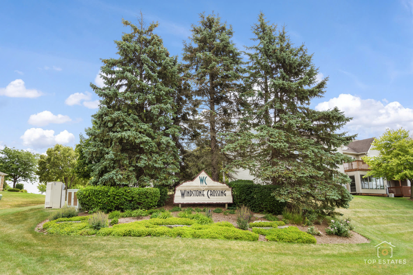 951 Viewpoint Drive #951, Lake In The Hills, IL 60156
