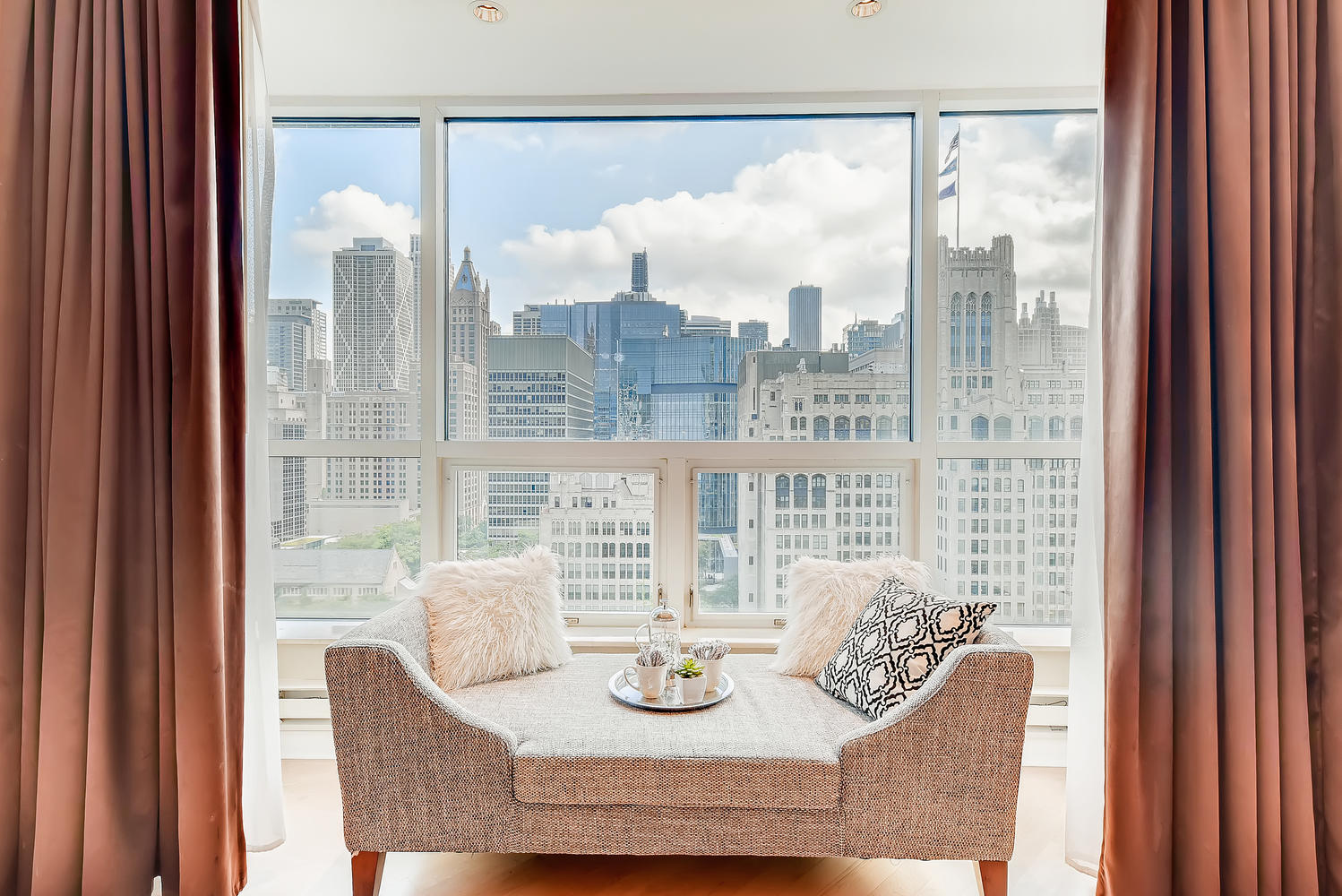 270 E Pearson Street #1402, Chicago, IL 60611