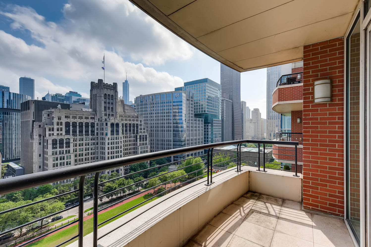 270 E Pearson Street #1402, Chicago, IL 60611