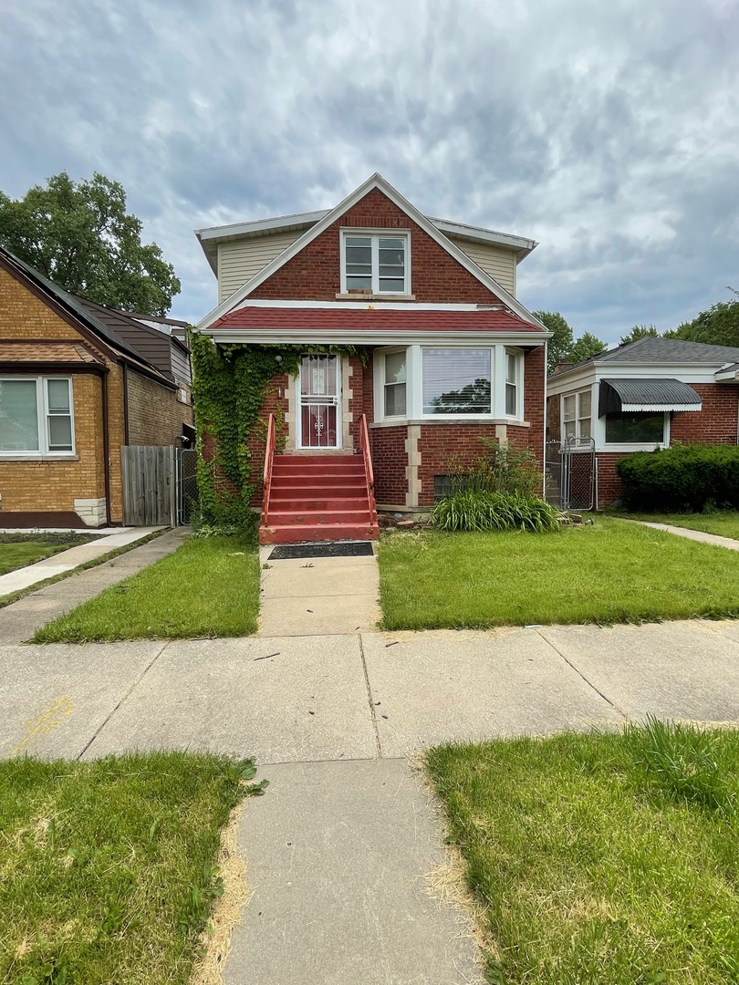 7811 S Hoyne Avenue, Chicago, IL 60620