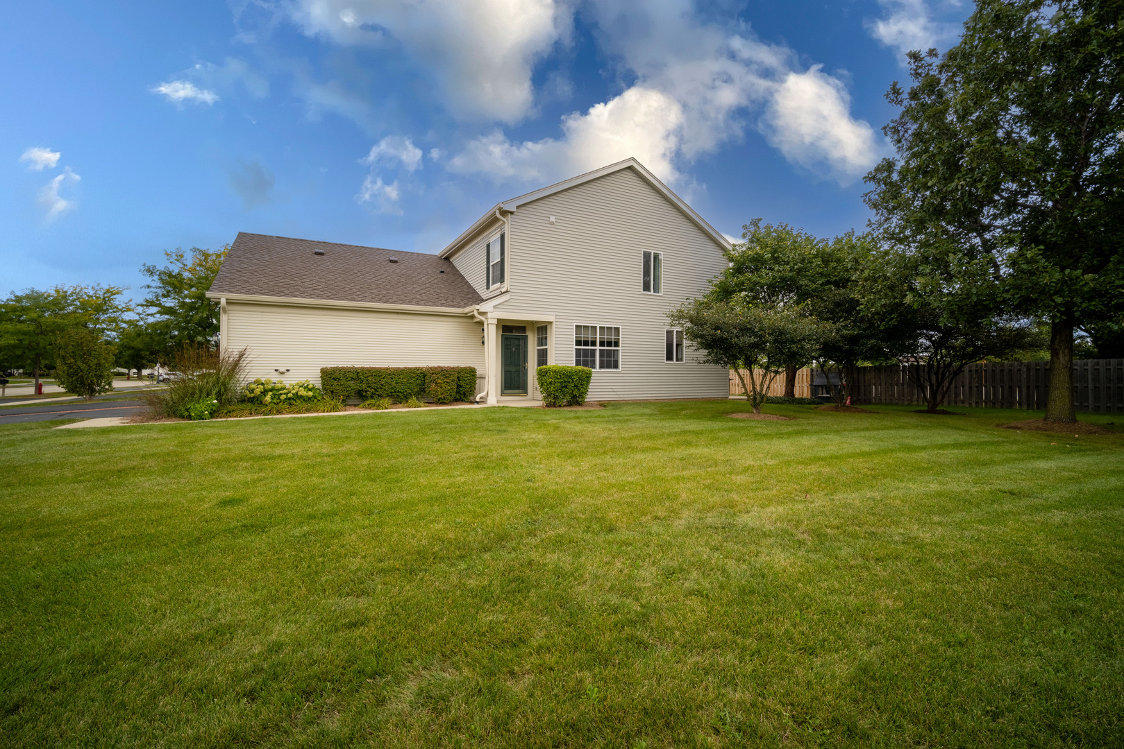 530 W Kristina Lane, Round Lake, IL 60073
