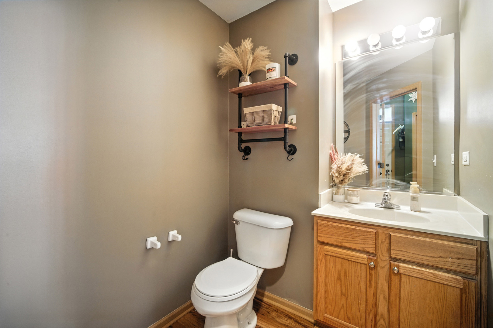 530 W Kristina Lane, Round Lake, IL 60073