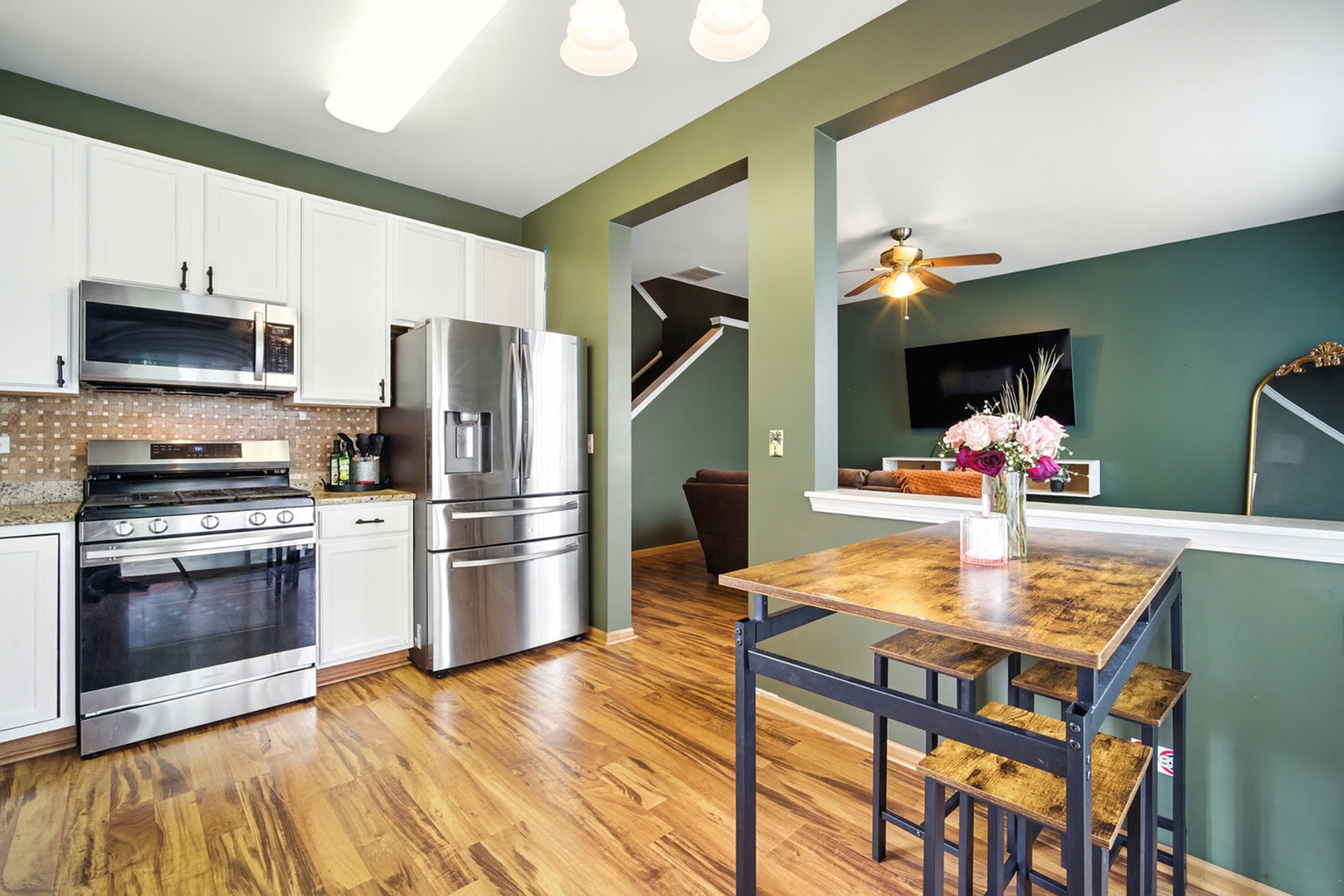 530 W Kristina Lane, Round Lake, IL 60073