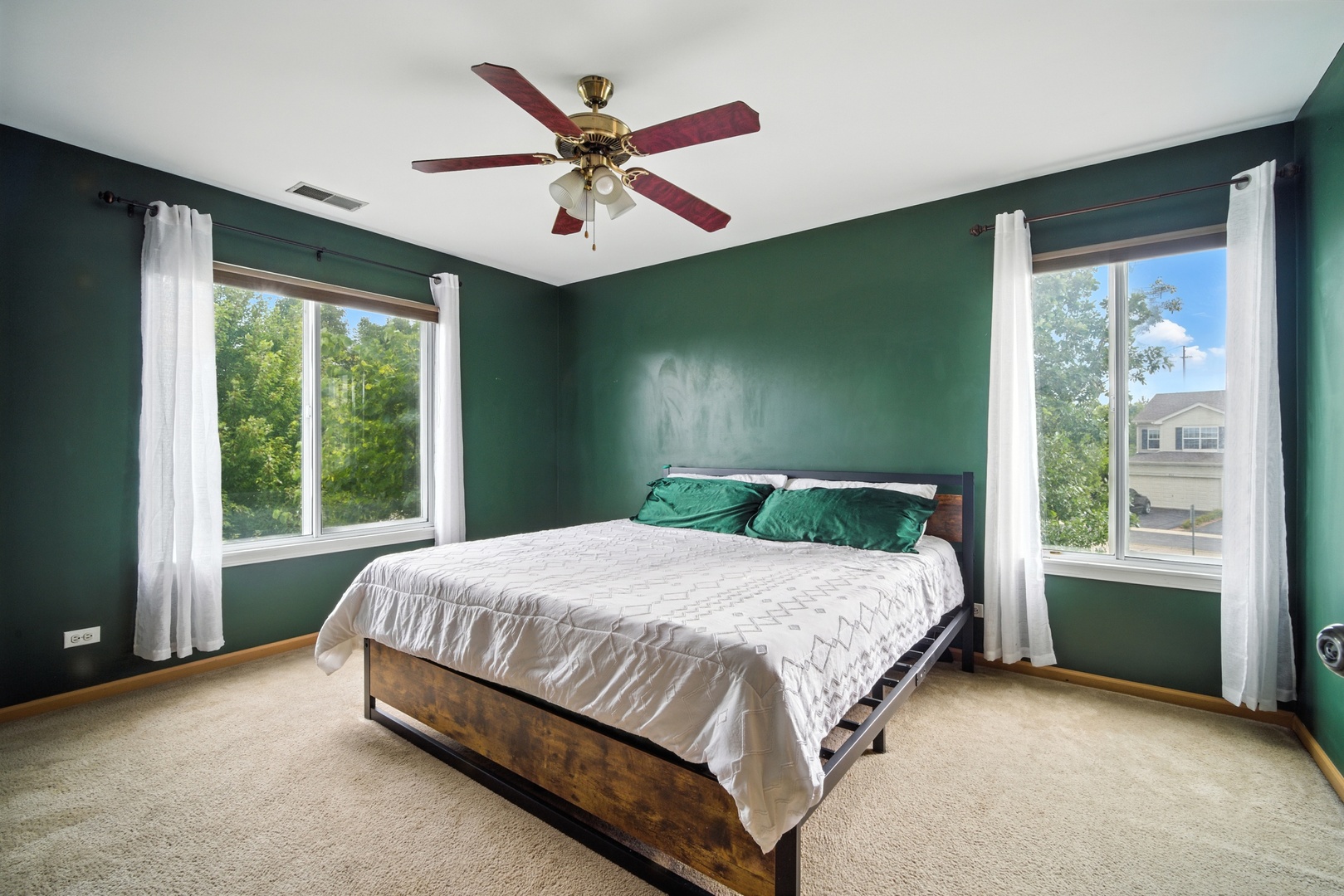 530 W Kristina Lane, Round Lake, IL 60073